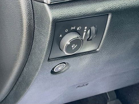 Used 2016 Jeep Grand Cherokee Overland AWD/4WD image 10