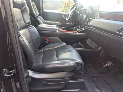 Used 2024 Lincoln Navigator Reserve AWD/4WD image 34
