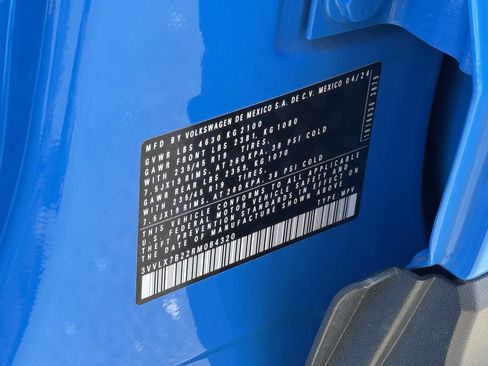 Used 2024 Volkswagen Taos SE image 40