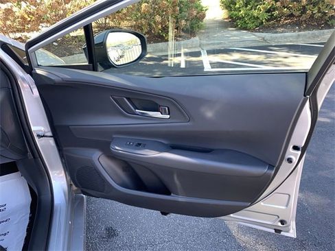 Certified 2025 Toyota Prius Plug-In Hybrid image 13