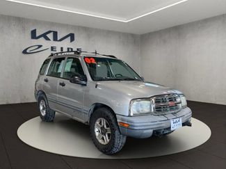 Used 2002 Chevrolet Tracker 4WD w/ Preferred Equipment Group video 1