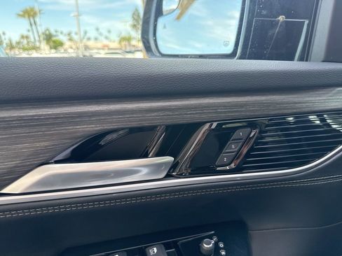 Used 2024 Jeep Wagoneer L Series III w/ Premium Group I image 7