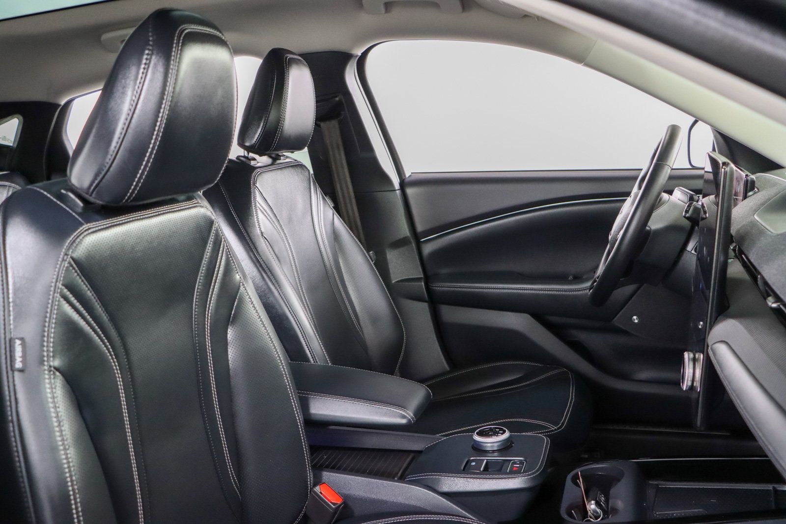 Used 2023 Ford Mustang Mach-E Premium RWD image 26