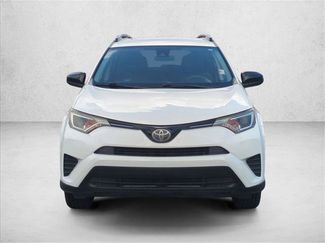 Used 2017 Toyota RAV4 LE video 2