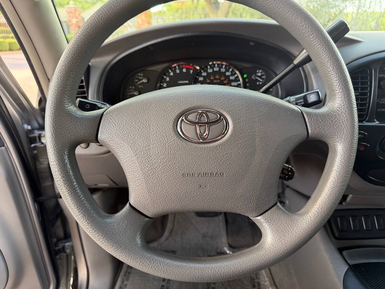 Used 2005 Toyota Sequoia SR5 w/ Towing Pkg RWD image 30