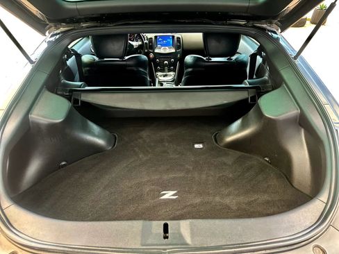 Used 2016 Nissan 370Z Touring RWD image 15