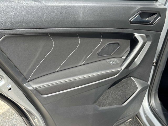Certified 2023 Volkswagen Tiguan SE R-Line FWD image 24