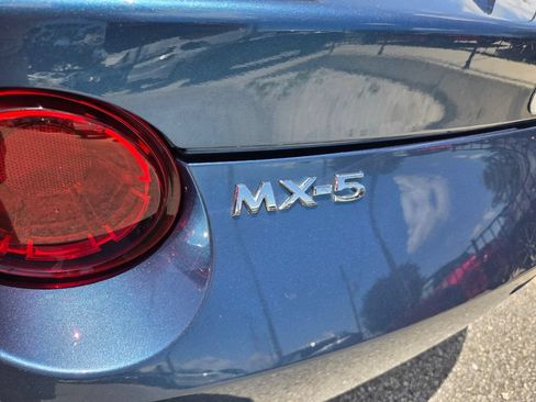 Used 2020 MAZDA MX-5 Miata Grand Touring RWD image 10