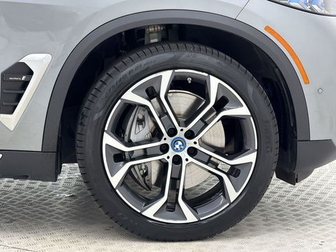 Used 2024 BMW X5 xDrive50e w/ Premium Package AWD/4WD image 13