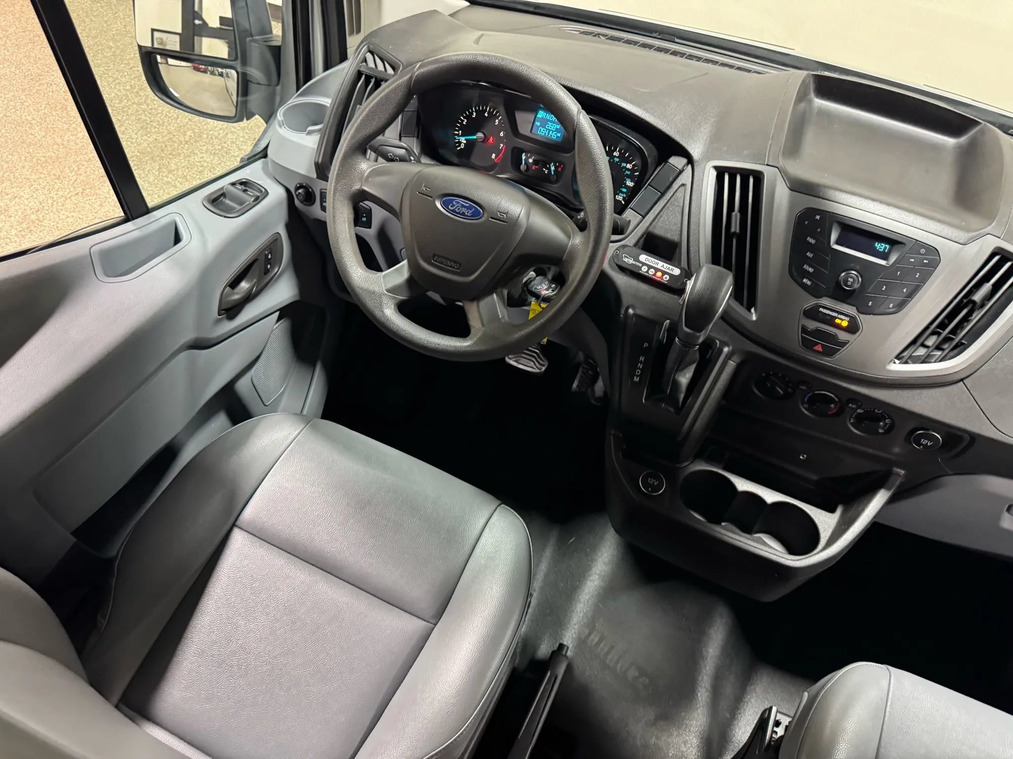Used 2019 Ford Transit 250 148 Medium Roof RWD image 38