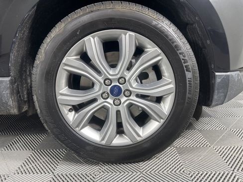 Used 2022 Ford Edge Titanium w/ Equipment Group 301A image 9