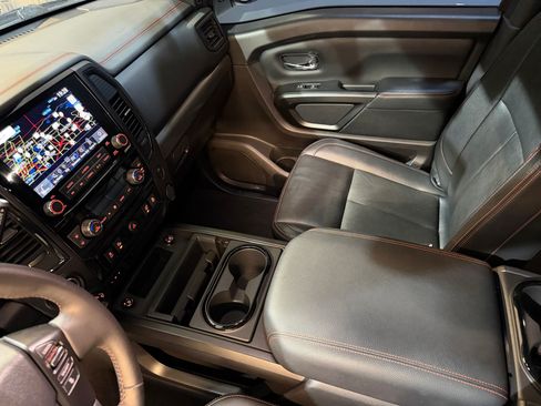 Used 2024 Nissan Titan PRO-4X w/ Pro-4x Convenience Package AWD/4WD image 19