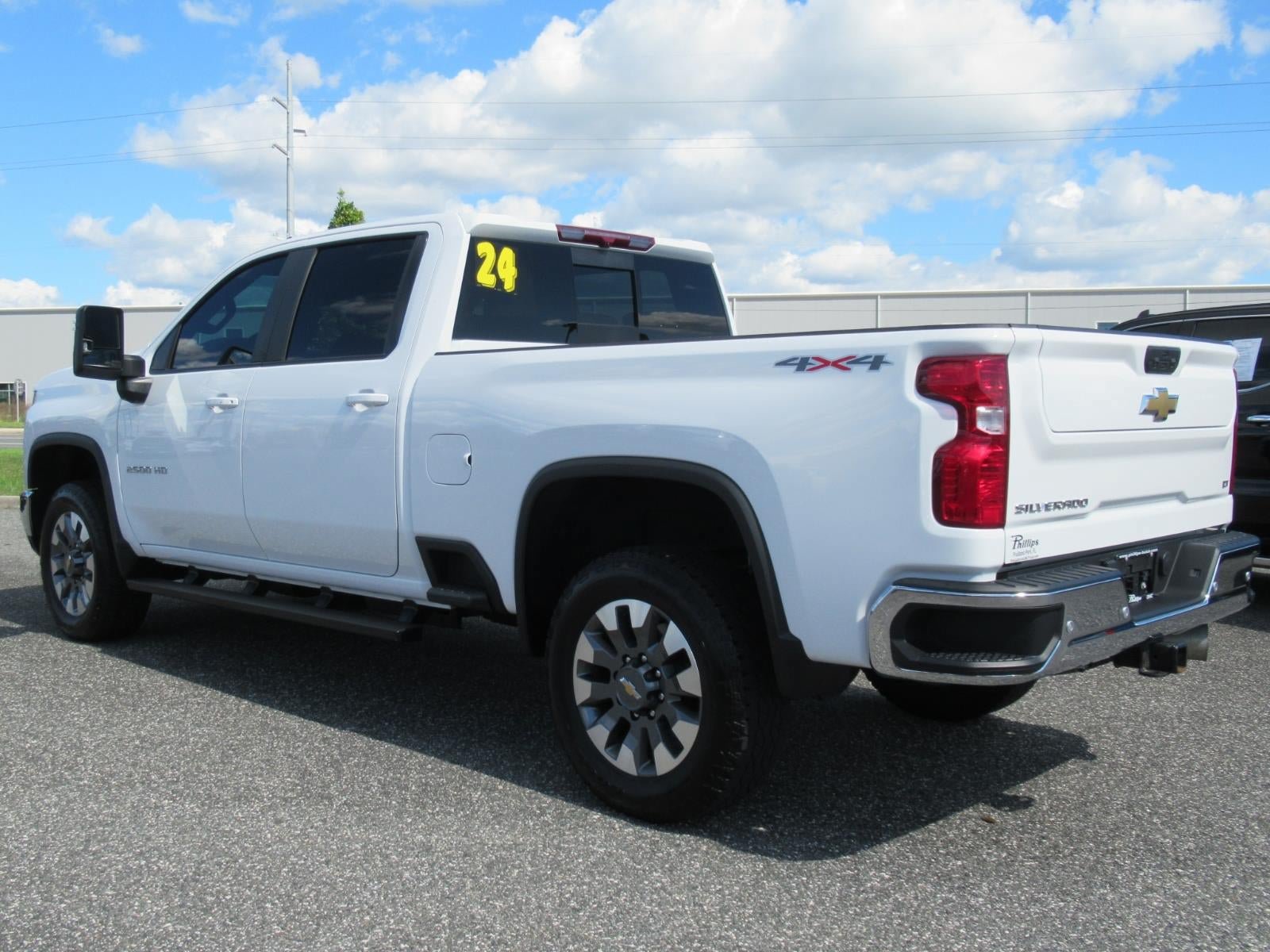 Used 2024 Chevrolet Silverado 2500 LT w/ All Star Edition AWD/4WD image 5