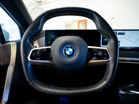 Used 2024 BMW iX xDrive50 w/ Sport Package AWD/4WD image 37