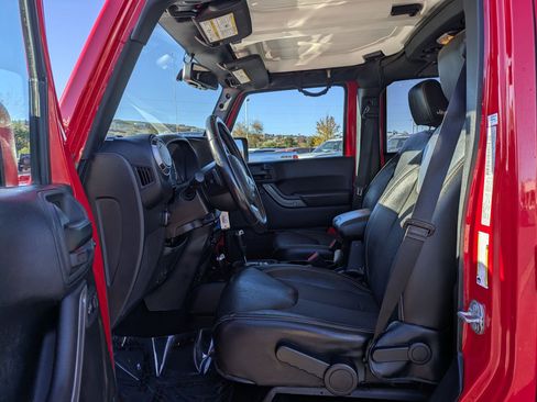 Used 2018 Jeep Wrangler Unlimited Sport image 15
