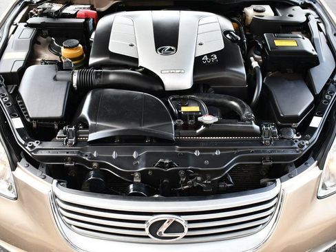 Used 2005 Lexus SC 430 Convertible image 66