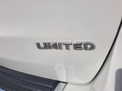 Used 2022 Jeep Grand Cherokee Limited image 13