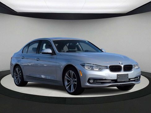 Used 2018 BMW 330i Sedan image 2