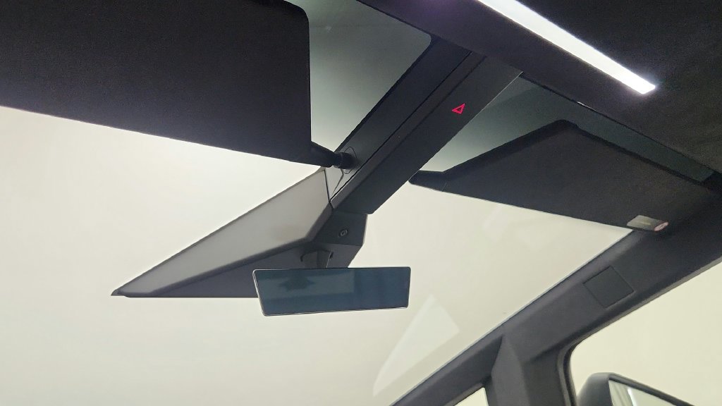 Used 2024 Tesla Cybertruck AWD Crew Cab image 19