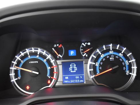 Used 2017 Toyota 4Runner SR5 image 15