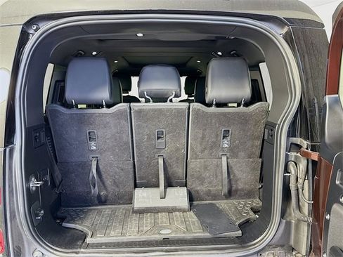 Certified 2023 Land Rover Defender 130 SE image 28