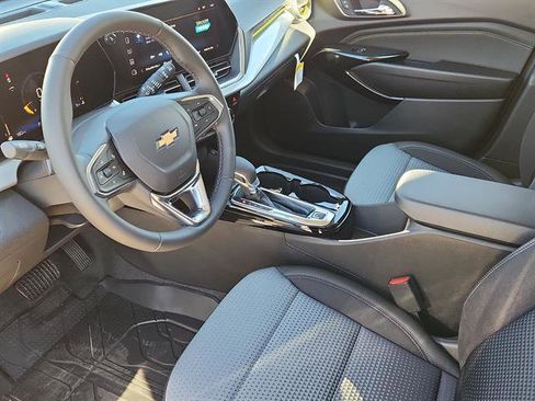 New 2026 Chevrolet Trax LT w/ Driver Confidence Package image 7