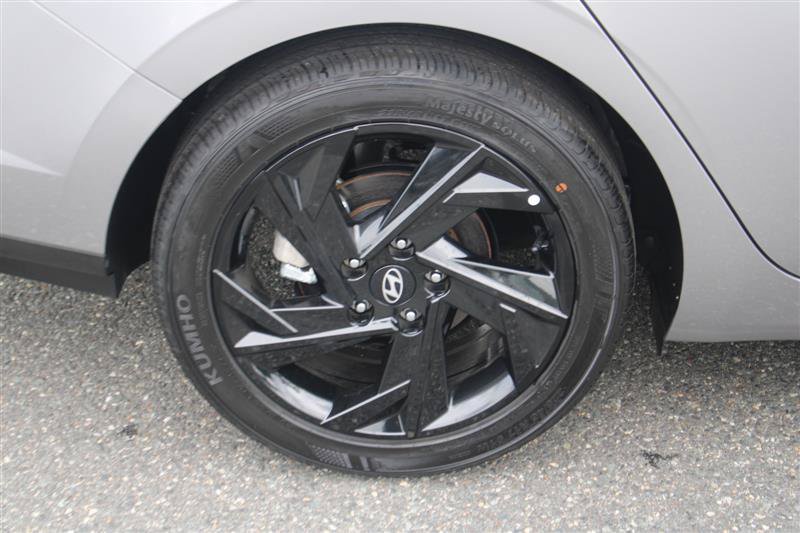Used 2026 Hyundai Elantra Sport FWD image 9
