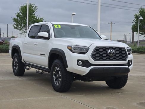 Used 2023 Toyota Tacoma TRD Off-Road AWD/4WD image 3