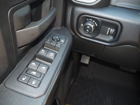 Used 2025 RAM 2500 Tradesman AWD/4WD image 29