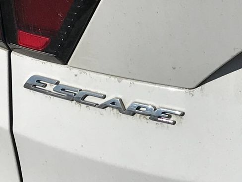 Used 2018 Ford Escape SE AWD/4WD image 4