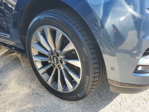 Used 2020 Lincoln Navigator Reserve w/ Luxury Package image 12