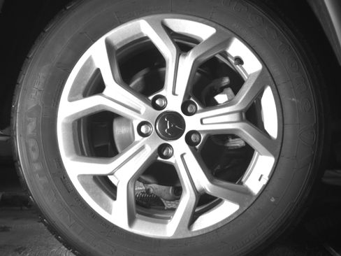 Used 2025 Jeep Compass Latitude image 15