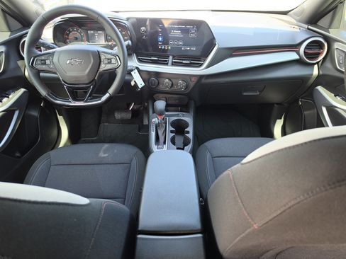 New 2026 Chevrolet Trax RS w/ Sunroof Package FWD image 18