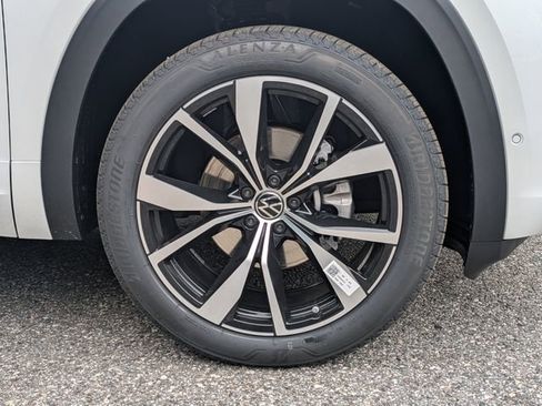 New 2026 Volkswagen Atlas SEL Premium R-Line AWD/4WD image 10