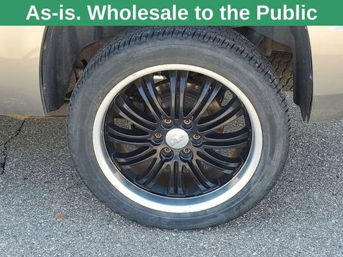 Used 2012 Chevrolet Tahoe 4WD image 2