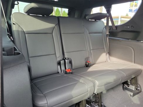 New 2026 Chevrolet Suburban Z71 w/ Z71 Off-Road Package image 21