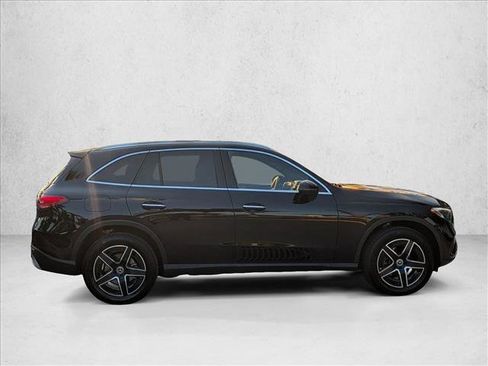 Used 2026 Mercedes-Benz GLC 300 4MATIC image 4