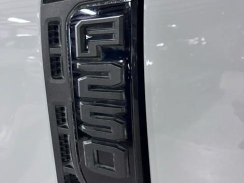 Used 2025 Ford F250 Platinum AWD/4WD image 34