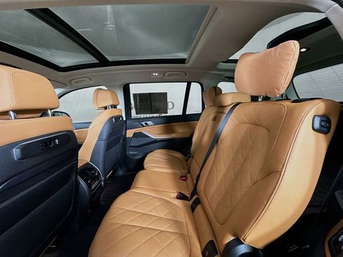 Used 2024 BMW X7 xDrive40i image 29