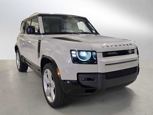 New 2026 Land Rover Defender 110 X-Dynamic SE AWD/4WD image 7