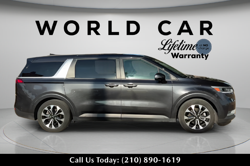 Used 2024 Kia Carnival EX FWD image 8