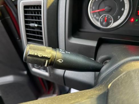 Used 2018 RAM 1500 Express w/ Express Value Package image 17