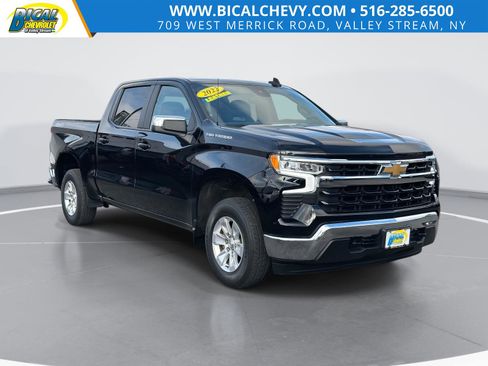 Used 2022 Chevrolet Silverado 1500 LT image 1