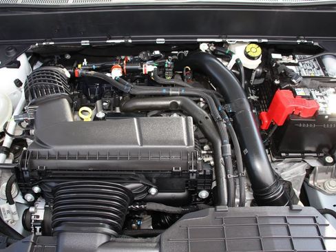 Certified 2025 Ford Maverick XL w/ Equipment Group 102A AWD/4WD image 29