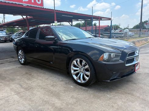Used 2012 Dodge Charger SE RWD image 29