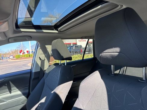 Used 2019 Toyota RAV4 XLE image 9