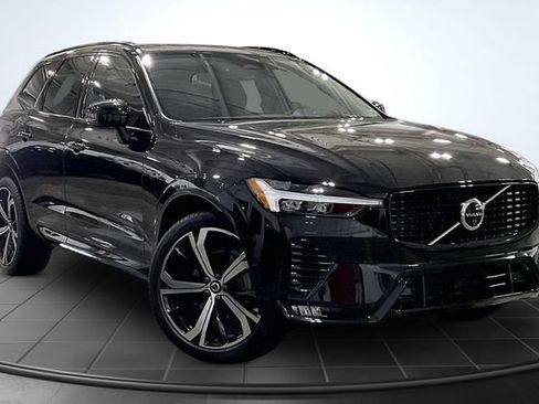 Certified 2025 Volvo XC60 B5 Ultra w/ Protection Package Premier AWD/4WD image 15