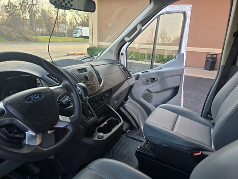 Used 2018 Ford Transit 250 130 Medium Roof image 21