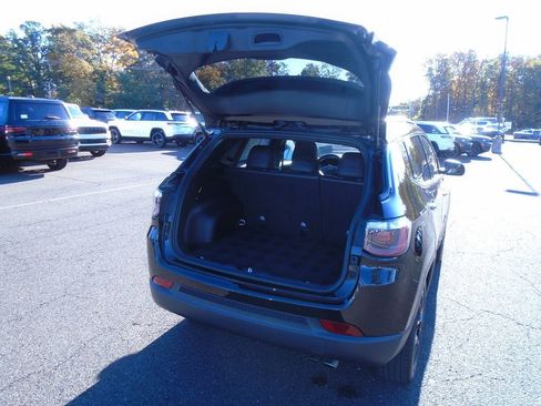 Certified 2022 Jeep Compass Altitude image 18