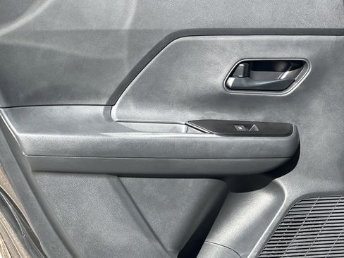 New 2026 Nissan Kicks S image 21